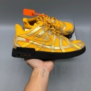 16043874677533