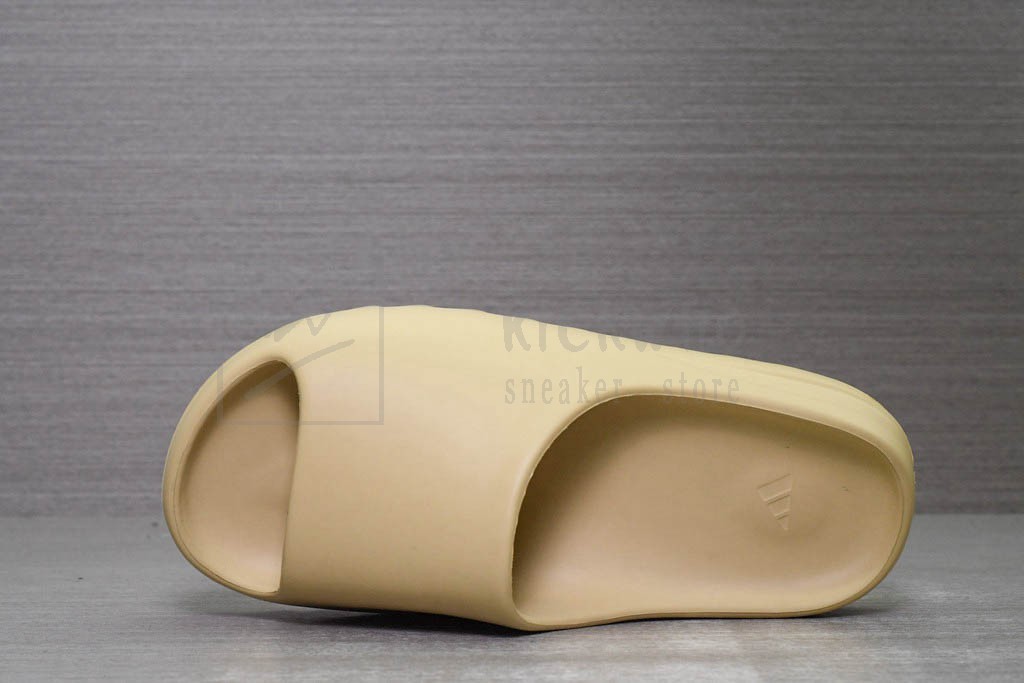 16545083815778